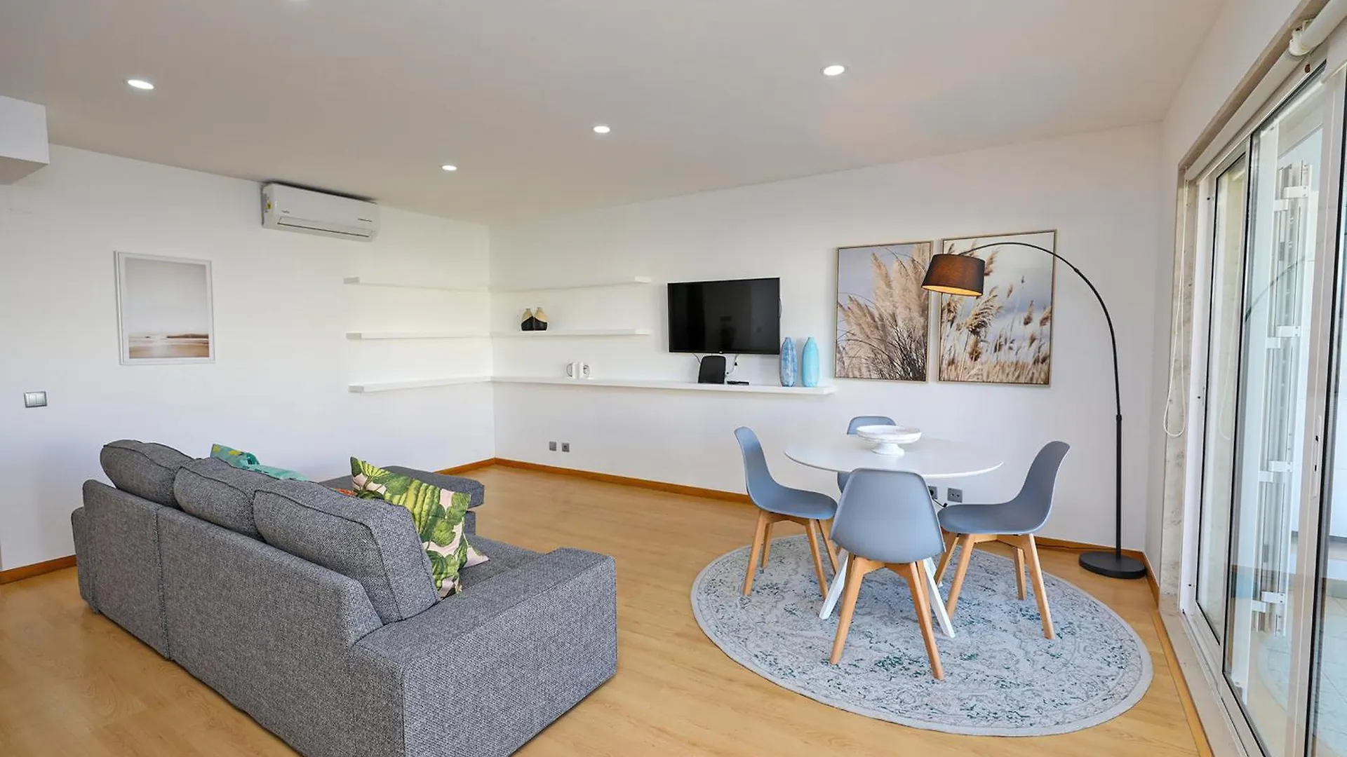 B19 - Marina Bay Apartment Lagos
